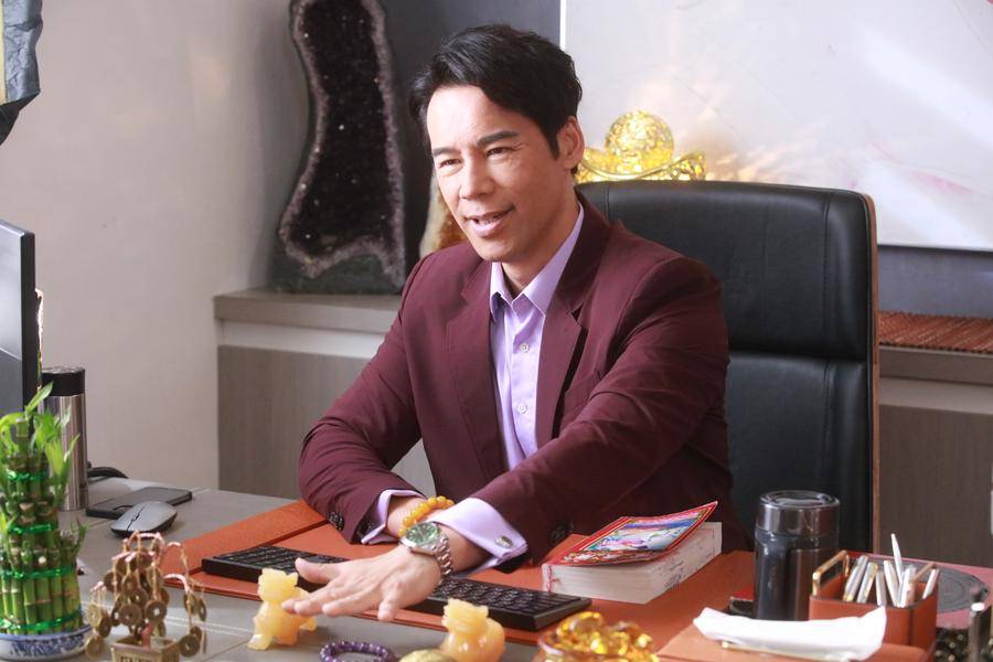  徐榮喺劇中飾演度縮老闆，搞笑演出獲得網友關注。