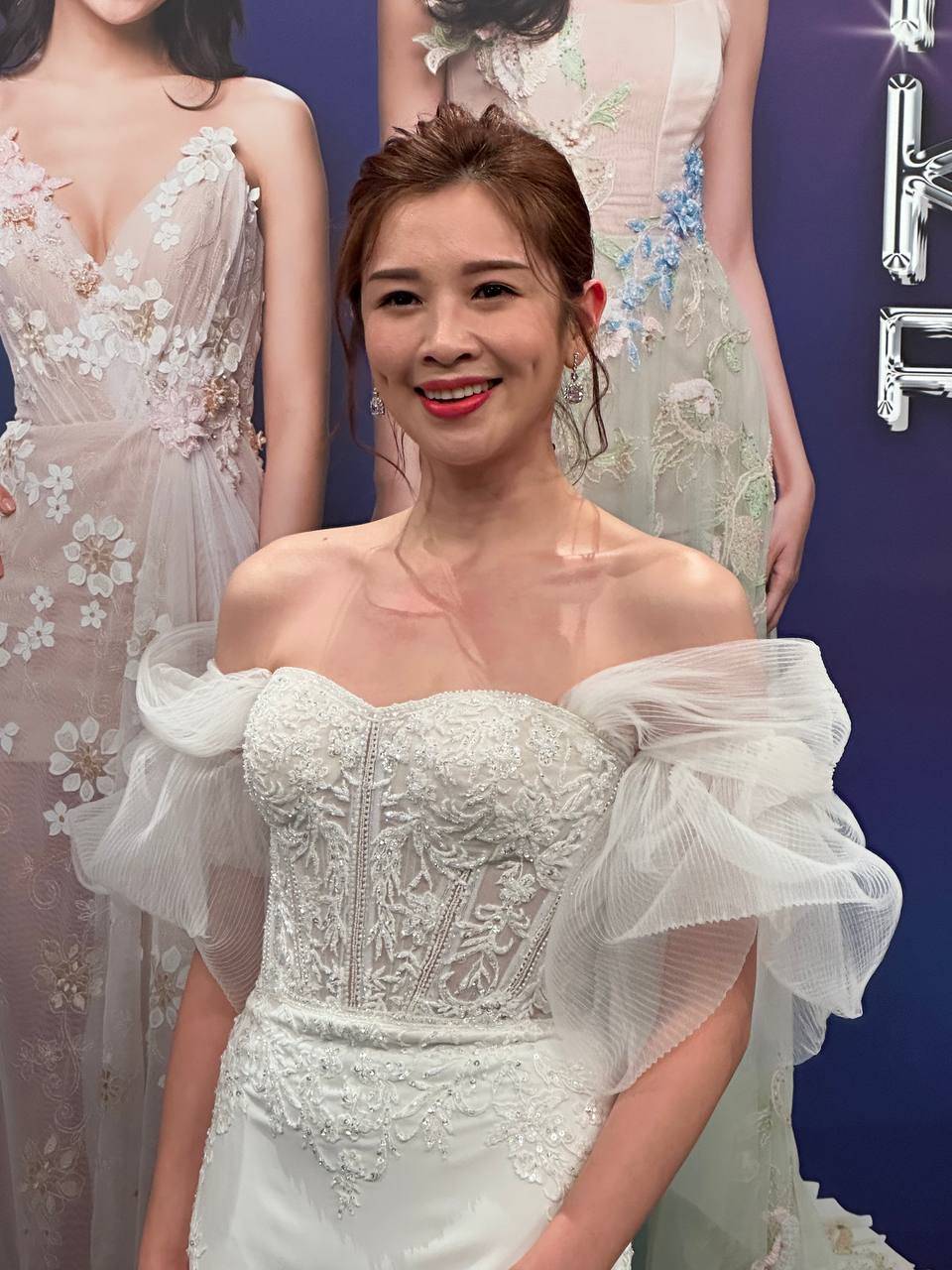 香港小姐2023 麦美恩 麦美恩 麦美恩指对唔住大会时装设计师，令大家未能将焦点放在裙子上。