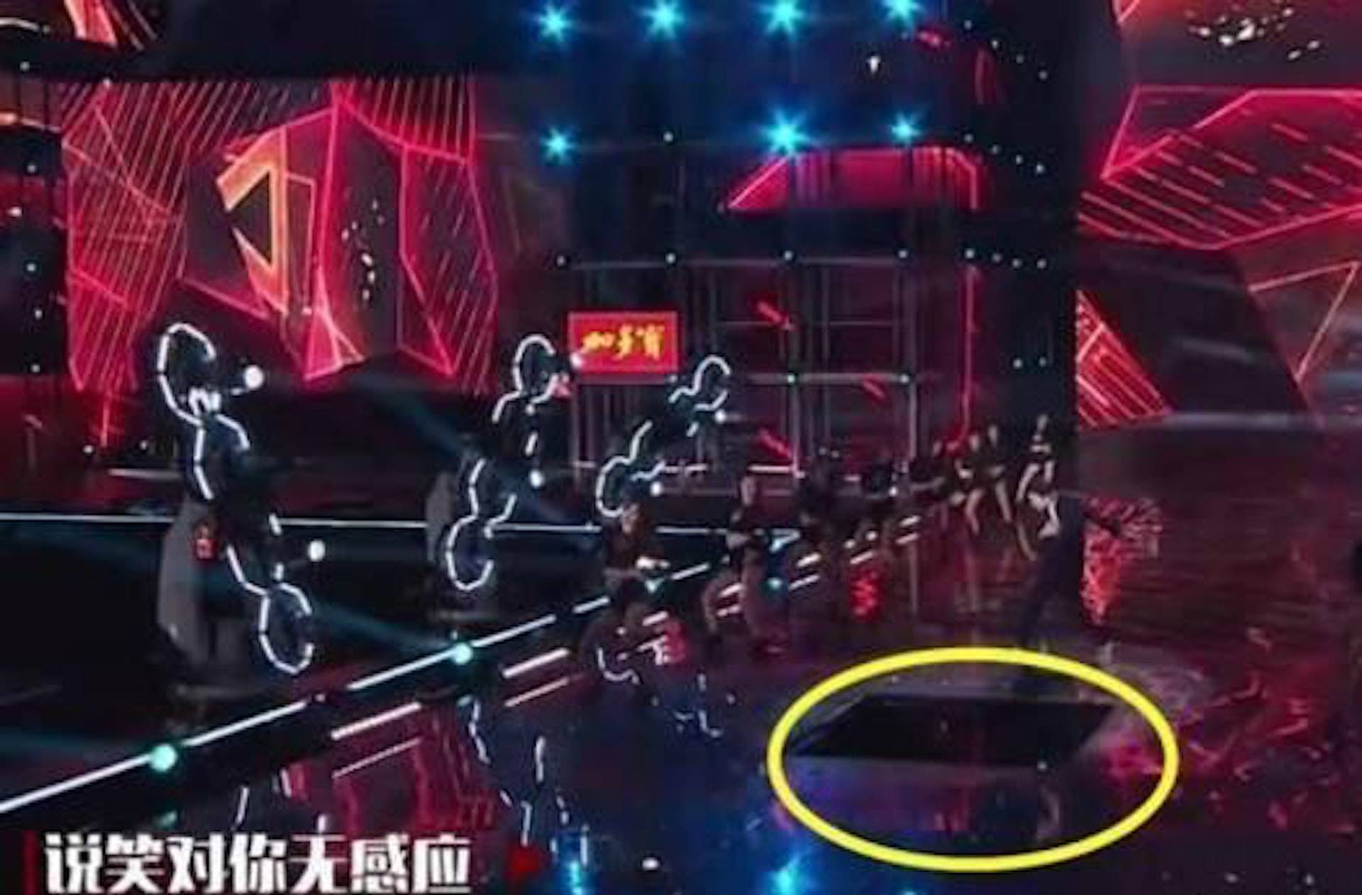 中国好声音 停播 李玟 甄妮 李玟 陈伟霆险掉进37米高舞台「大洞」