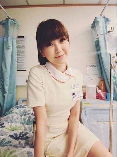 吳若希 香港人在北京 吳若希 吳若希曾在《實習天使》以護士Look登場。