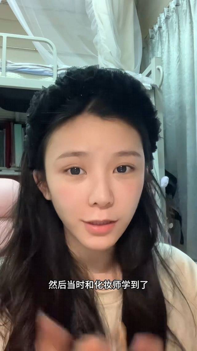 王敏慈 港姐 她表示參選港姐學到了很多化妝技巧。