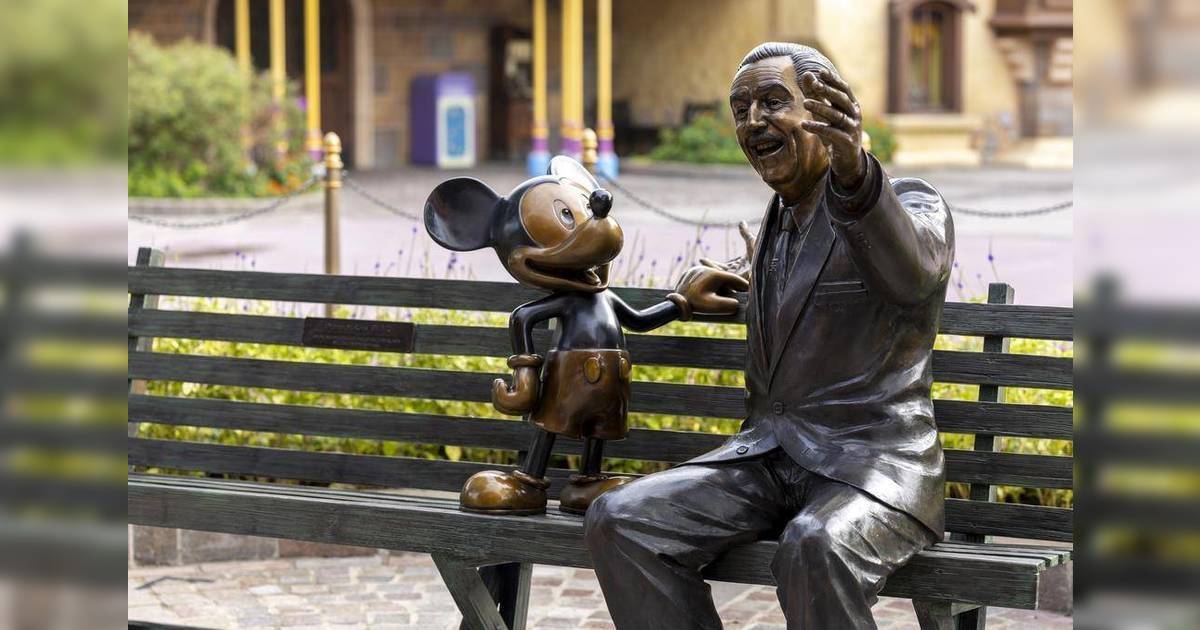 香港迪士尼樂園度假區揭幕華特迪士尼銅像 慶祝公司百年紀念