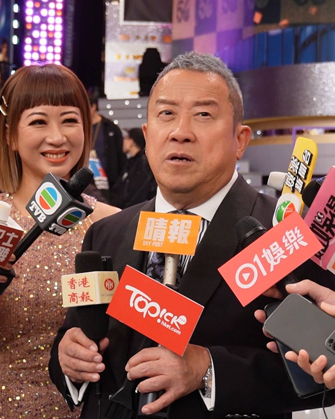 TVB台慶2023 萬千星輝賀台慶 曾志偉「神還原」Juliana贏得42萬獎金時的表情。
