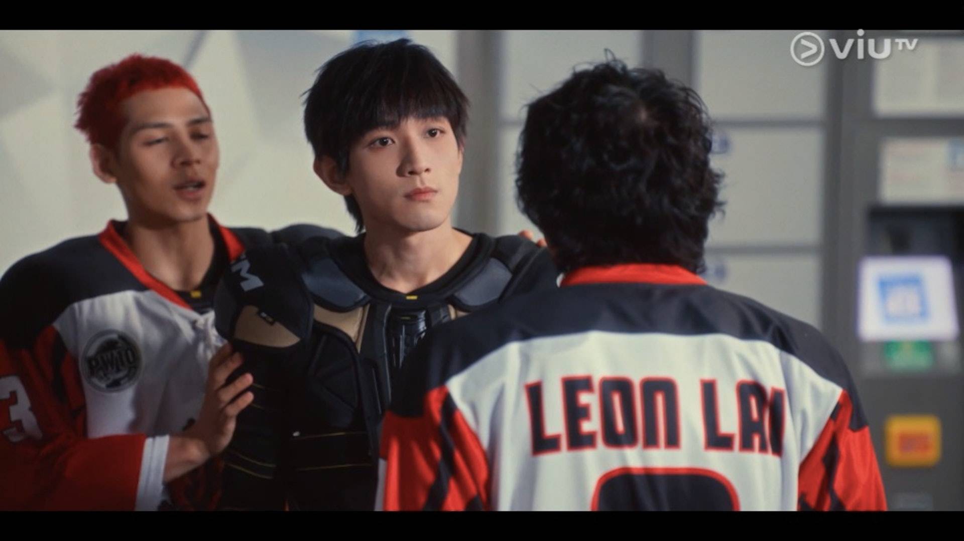 王智騫 王智騫Martin）第二部電視劇《冰上火花》中飾演冰球員JY黃祖賢）一角，亦是火花隊SPARKS隊員16號），司職中鋒。