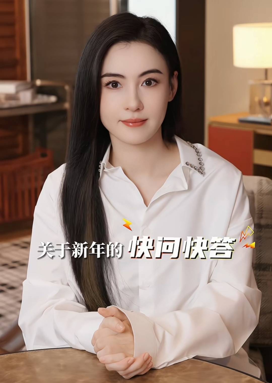 张栢芝 张栢芝最新一段影片在上月13日上载，主题为关于新年的快问快答，片中可见她面圆圆孕味劲浓。
