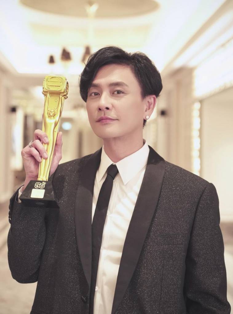 黄宗泽 tysonyoshi 黄宗泽在《万千星辉颁奖典礼2023》上荣获「大湾区最喜爱TVB男主角」。（图片来源：IG@boscomine）