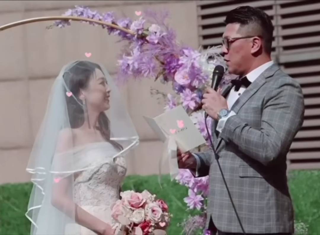 陈婉婷 短片中Hebe与新婚老公宣读爱的誓言。（图片来源：IG@hebechan0510）