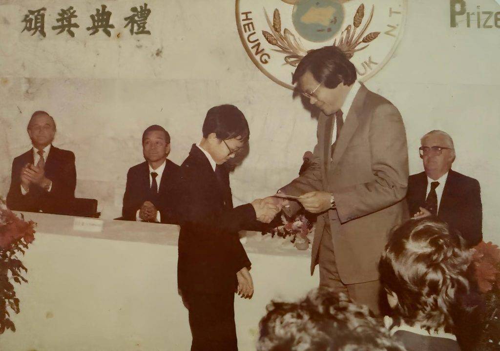 周國豐自小展開「比賽人生」，參加朗誦、唱歌、演講、繪畫等不同比賽。（圖片來源：受訪者提供）