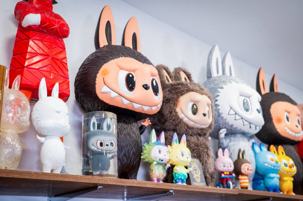 LABUBU誕生之初，是龍家昇創作給自己與家庭的一個出口。（圖片來源：馮凱宜攝）