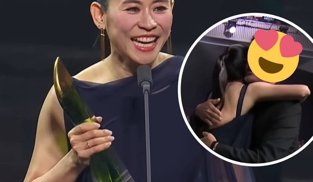 54歲宣萱勇奪新加坡視后 獲影帝劉青雲頒獎 台上多謝「老公」