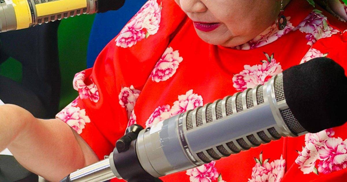 薛家燕淚崩悼念逝去粵語片老友：周驄唐佳與雪妮
