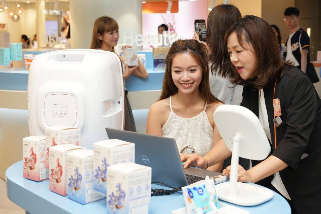 自選測試：場內每日上午10時至下午8時更設有「免費養髮、修身、美肌測試與諮詢」，只需透過網上登記即可參加，體驗時間每節約45分鐘，助您了解頭皮、體態或皮膚狀況；由專人全面分析你的狀態，並提供專業全方位呵護方案，包括護理建議和適合的產品等等。（圖片來源：主辦方提供）