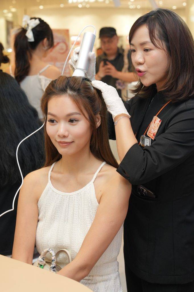 自選測試：場內每日上午10時至下午8時更設有「免費養髮、修身、美肌測試與諮詢」，只需透過網上登記即可參加，體驗時間每節約45分鐘，助您了解頭皮、體態或皮膚狀況；由專人全面分析你的狀態，並提供專業全方位呵護方案，包括護理建議和適合的產品等等。（圖片來源：主辦方提供）