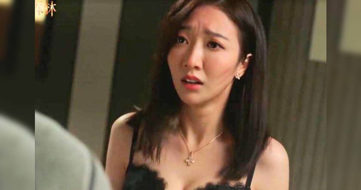 《金式森林》何依婷性感大解放！低胸吊帶色誘羅子溢 網民錯重點召喚一女星？