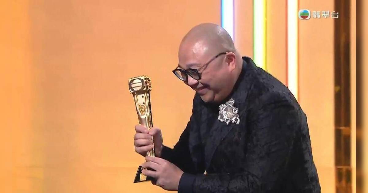 萬千星輝2025|Bob奪主持獎激動拍爛獎座 公開承諾為陳庭欣搵男友