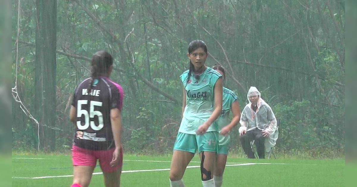 足球女將2｜Vian連家穎無懼生理期影響  雨戰下熱血拼命：想繼續踢落去