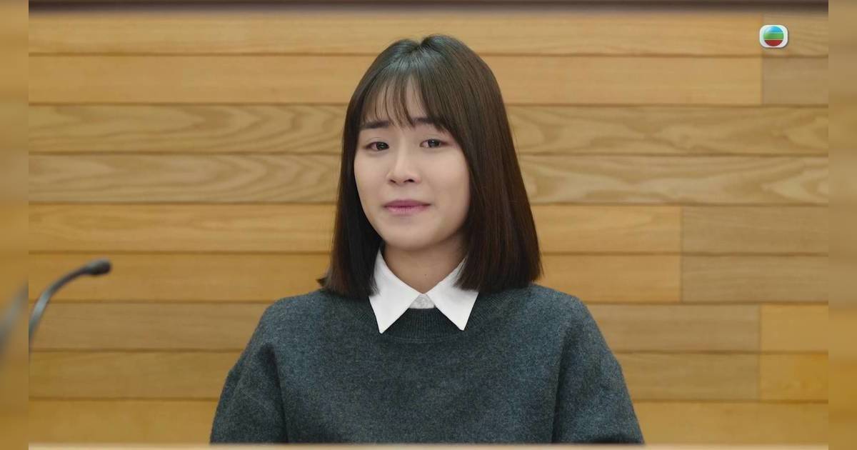 正義女神 ｜ 佘詩曼「天天笑」手勢睇到網民爆喊！獲激讚：根本係真家人