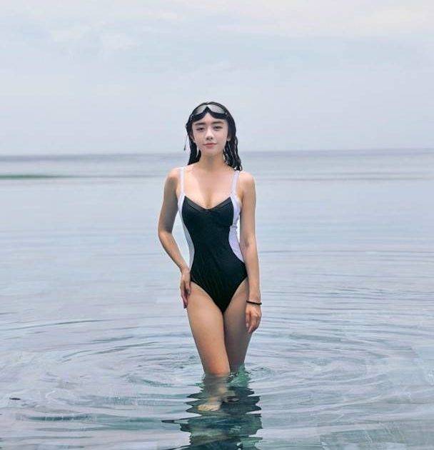 31歲東張女神罕有泳裝大解放！火辣曲線大騷蜜桃臀 竟因一個數字嬲豬