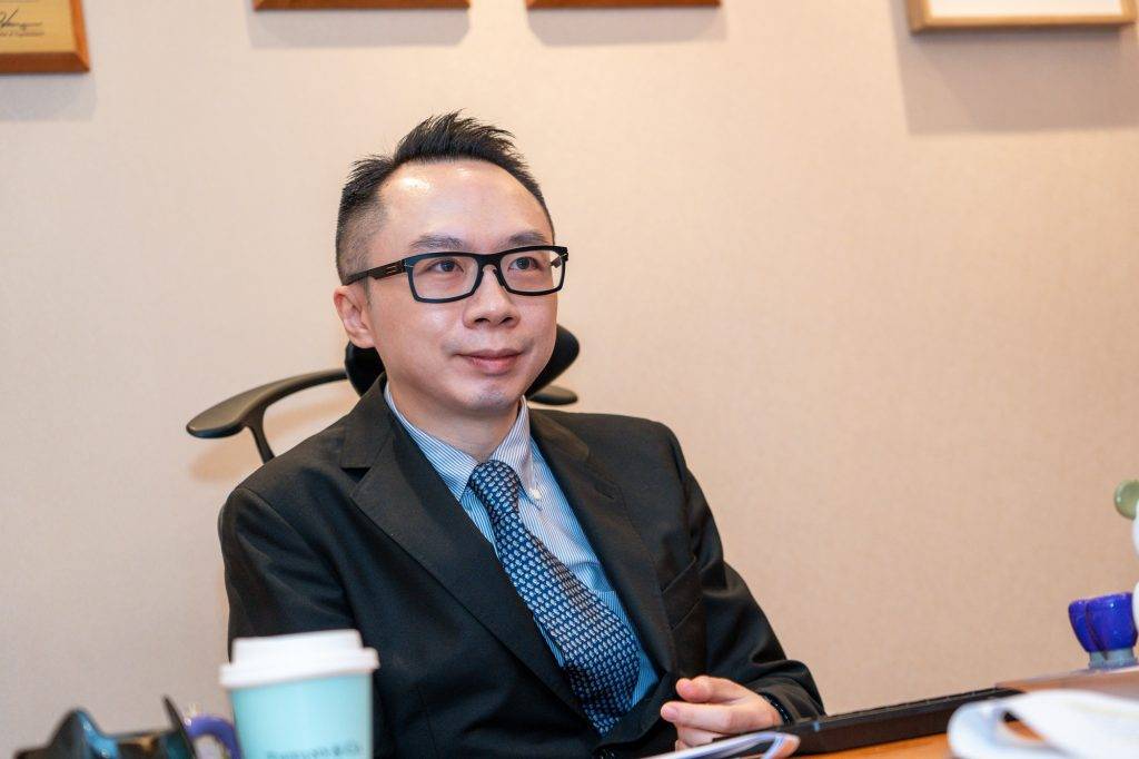 抑鬱症 葉醫生指出,長期受壓與抑鬱症會對心理及生理層面都造成實質破壞,包括出現情感遲鈍及認知功能受損等。(圖片來源:馮凱宜攝)